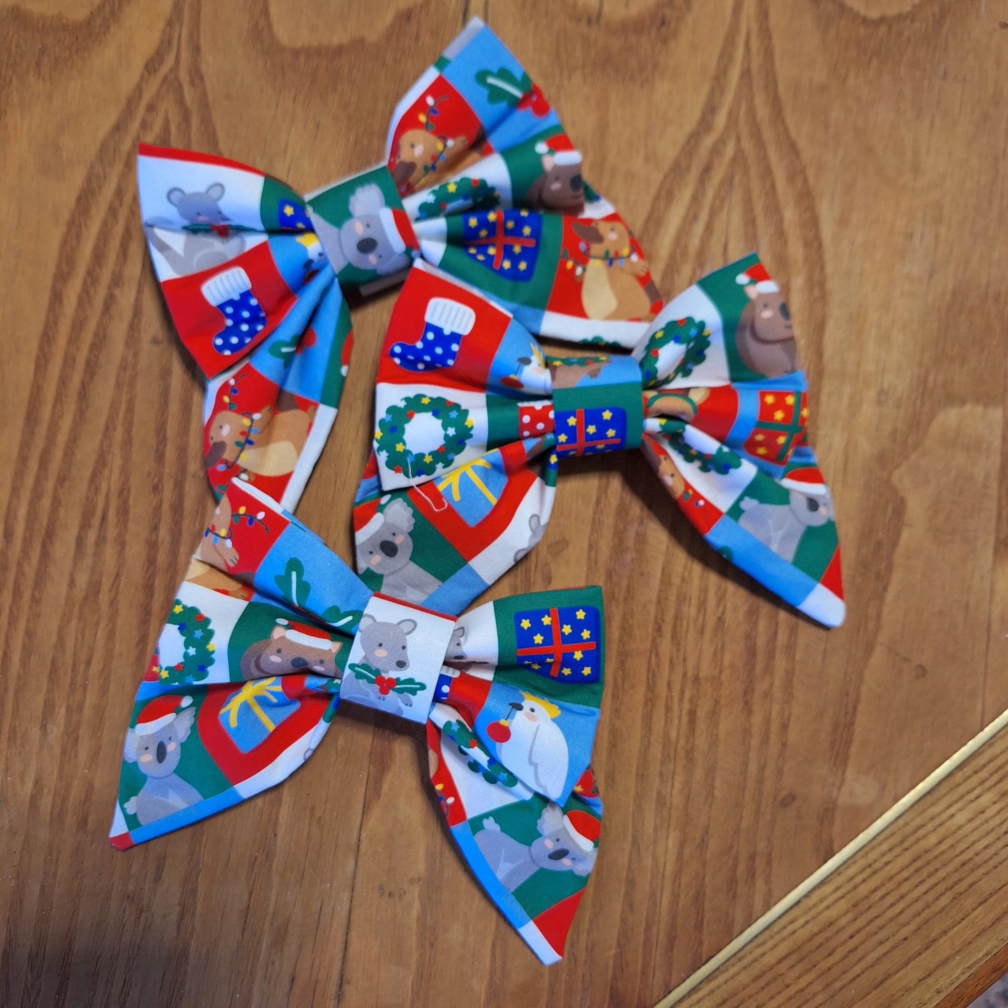 Christmas Mob Bow