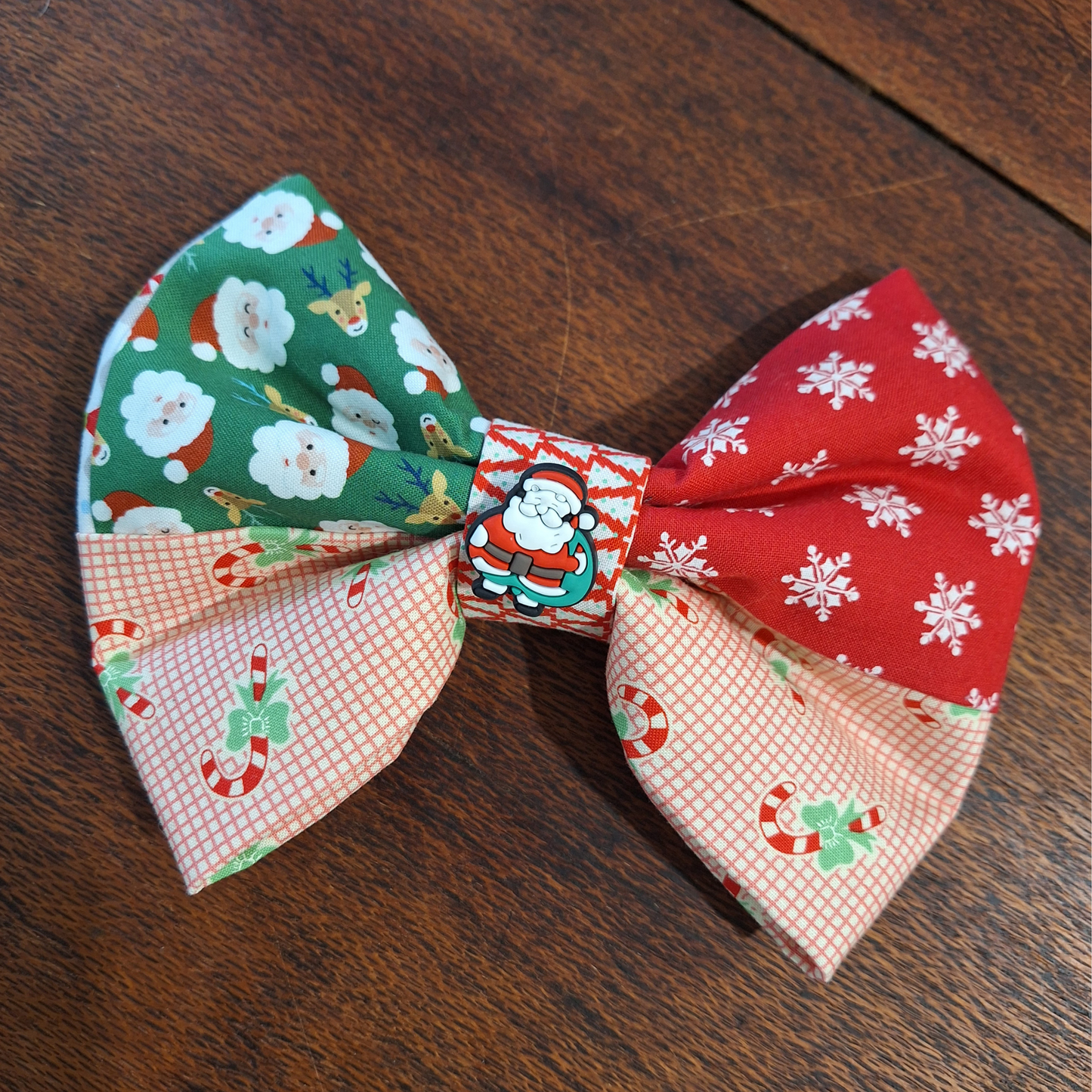 Santas Little Helper Bow