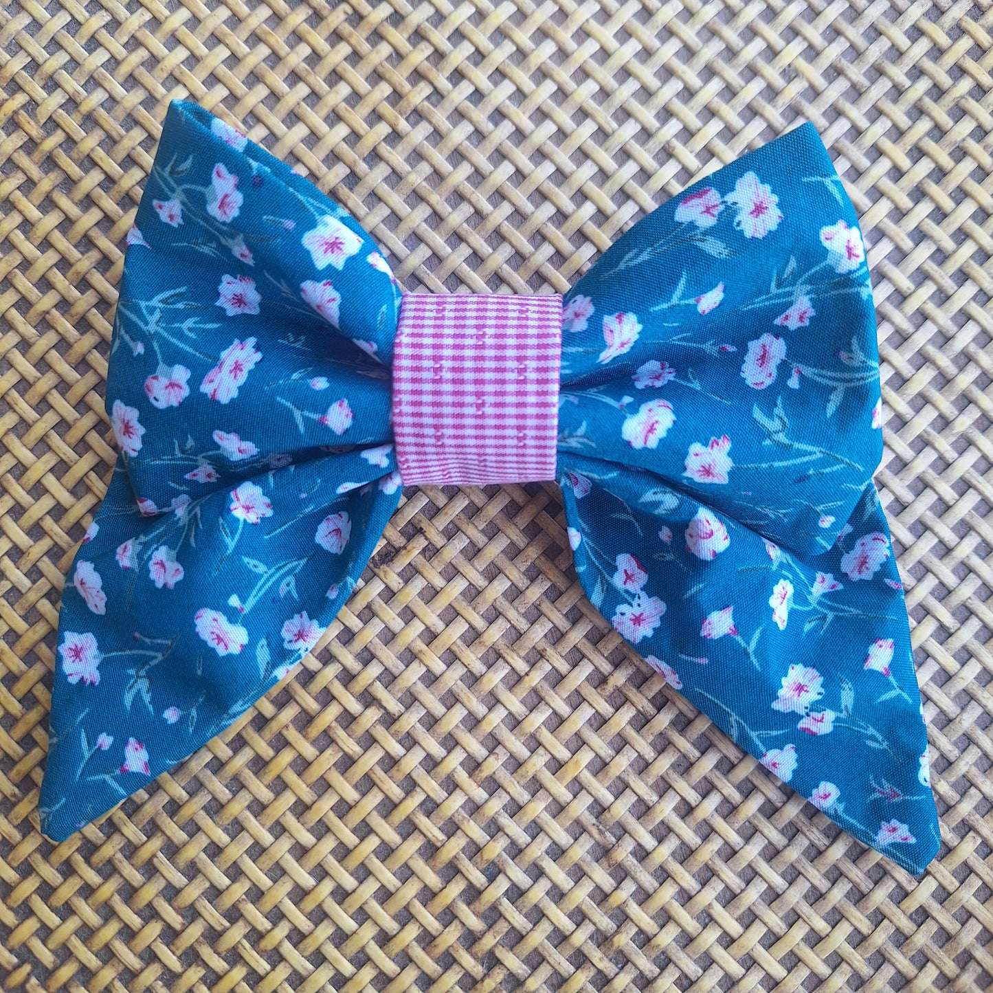 Green Garden Floral  Bow