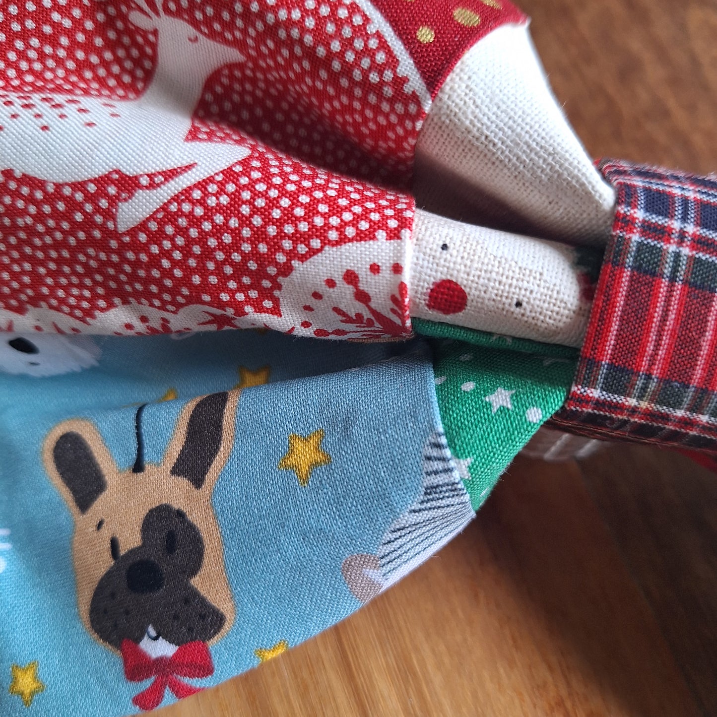 Santa's Little Helper Bow