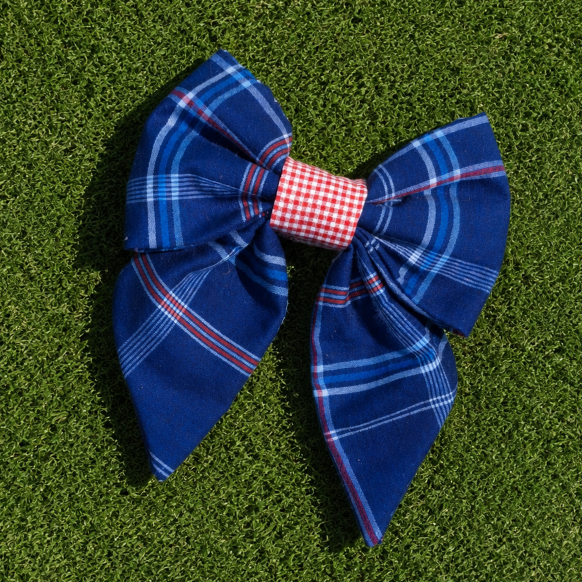 The Country Club Bow